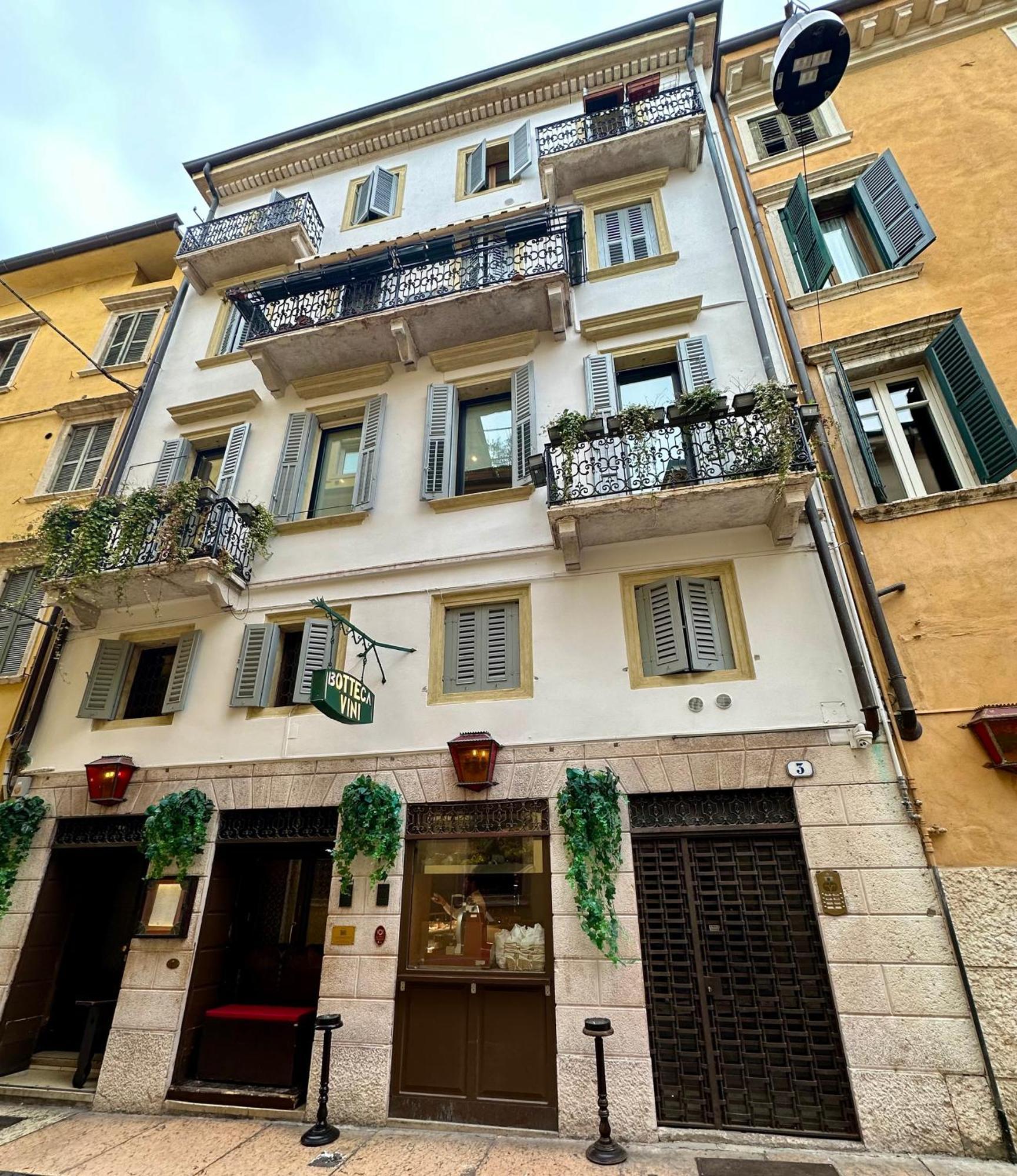 Appartement Domus Scudo Di Francia à Vérone Extérieur photo