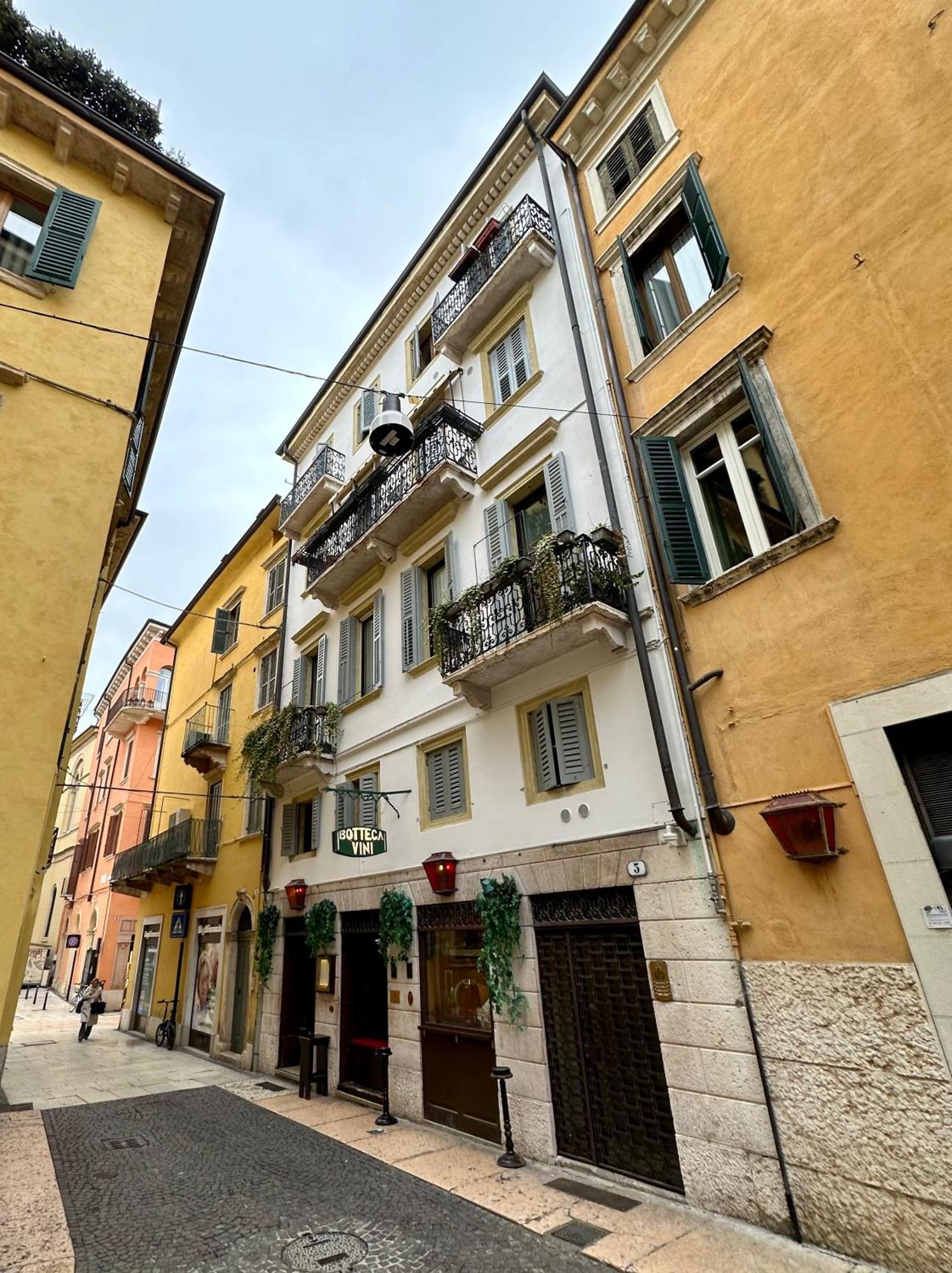 Appartement Domus Scudo Di Francia à Vérone Extérieur photo